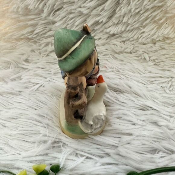 HUMMEL Goebel Barnyard Hero‎ Boy on Fence Figurine Vintage Full Bee TMK 2 RARE - Picture 4 of 8